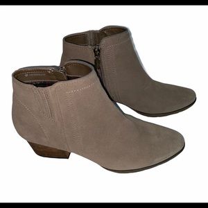 Blondo Valli Tan Suede Ankle Booties Waterproof